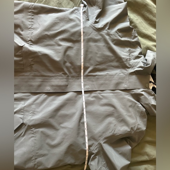 REI Women's Olive Trench Coat - Picture 8 of 9